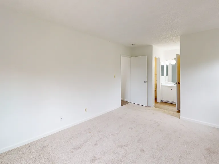 541 Alameda Del Prado #301 — Photo 12