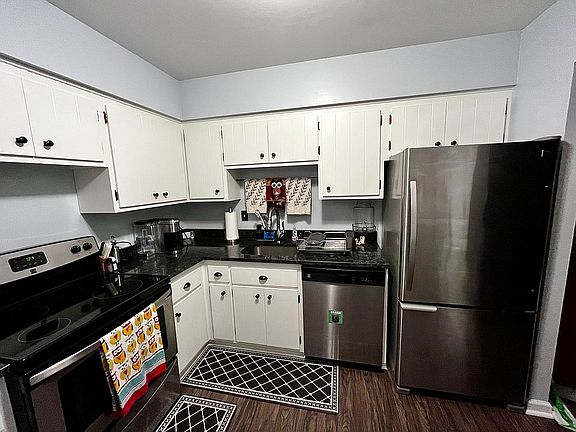 3rd image of 2842 Pease Dr APT 206S