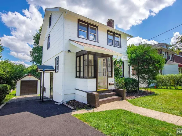 1485 Gaylord Ter, Teaneck, NJ 07666