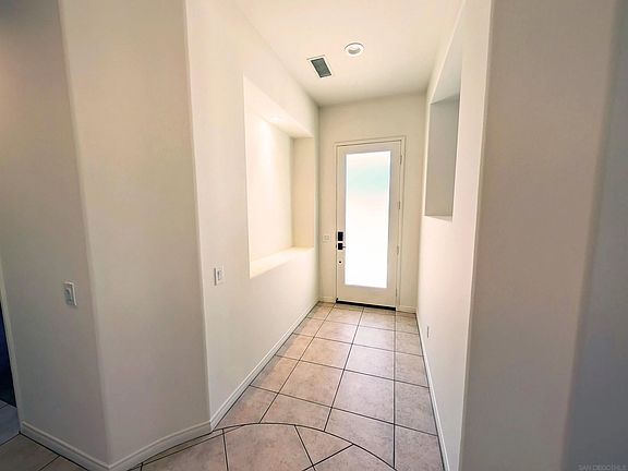 4th image of 102 Mission Lake Way