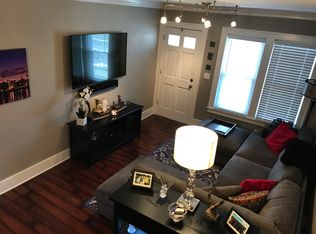 411 Yerkes St, Northville, MI 48167