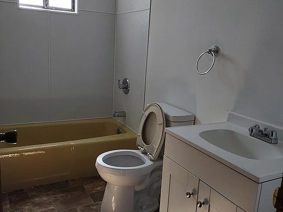 5th image of 9095 Idlewild Dr