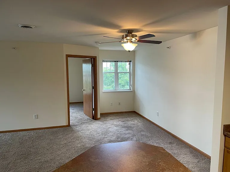 Door Creek Apartments — Photo 16