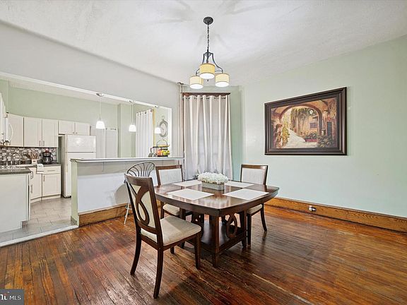 4th image of 2046 E Ontario St