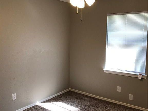 4th image of 2568 Mossglen Dr