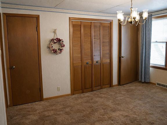 4th image of 731 W Elsie St