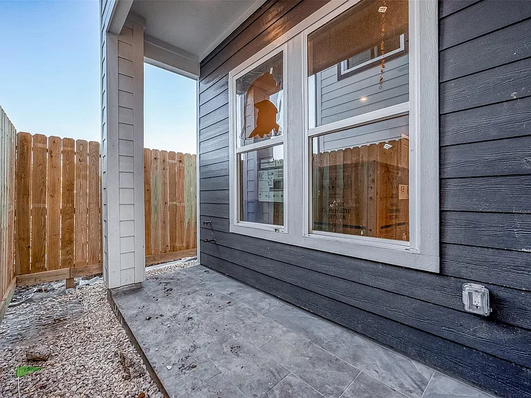 6840 Del Rio St — Photo 44