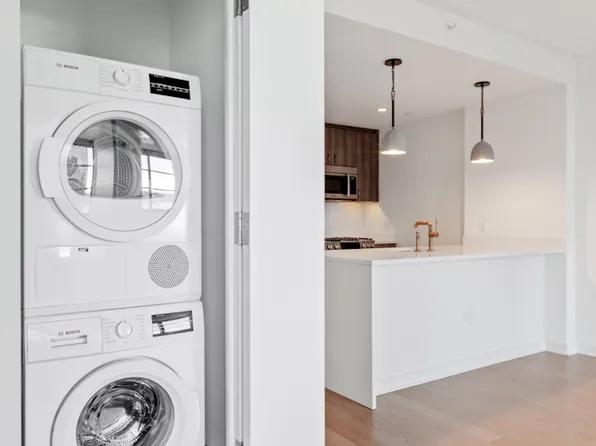 515 West 38th Street image 5 of 27