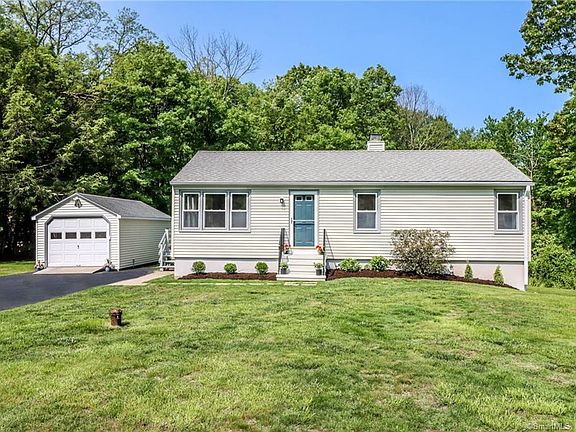 5th image of 44 Sunny Ridge Rd