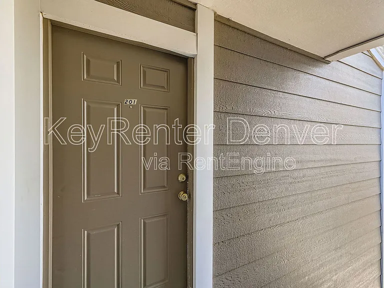 18063 E Ohio Ave #201 — Photo 21