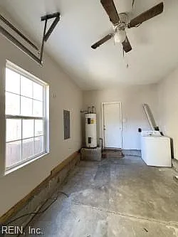 2049 Stonehurst St — Photo 8