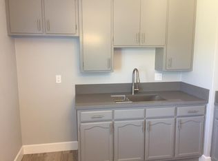 8150 Gardendale St APT B, Paramount, CA 90723