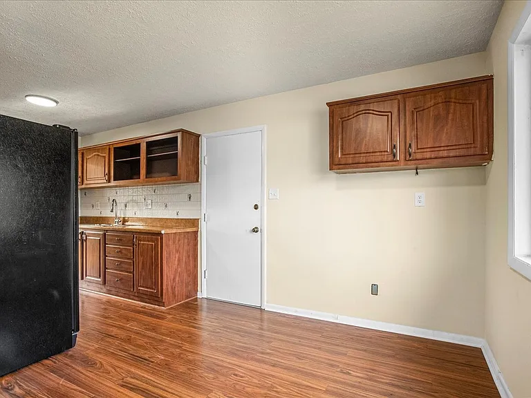 6700 Cipriano Rd — Photo 20