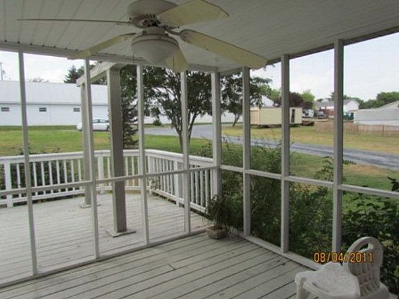 3rd image of 311 Stoneleigh Dr