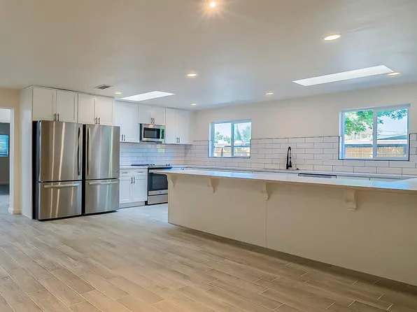 2028 S College Ave, Tempe, AZ 85282