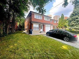 8 Fontainbleau Dr, Toronto, ON M2M 1N9