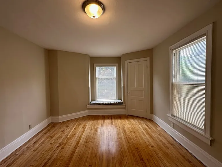 2724-2726 N Murray Duplex — Photo 8