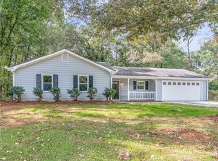 145 E Country Woods Dr, Covington, GA