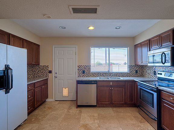 5th image of 9412 N 74th Dr