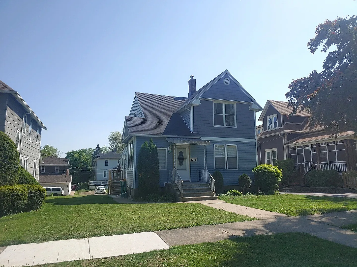 614 Darcy Ave photo 1