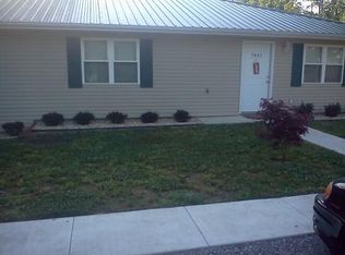 7631 Hayton School Rd, Carbondale, IL 62902