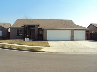 2744 N Duke Ct, Visalia, CA 93291