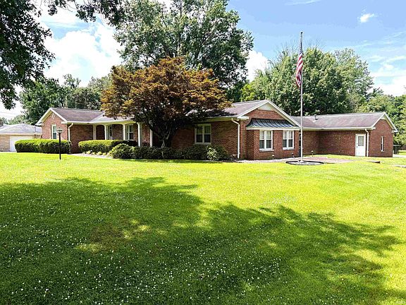 3rd image of 1311 McDowell Rd