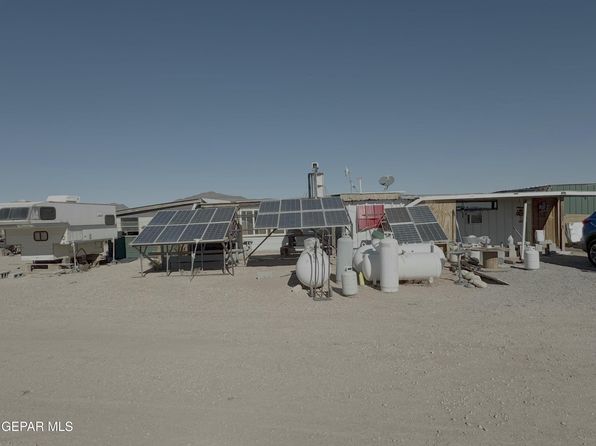 250 Ayn Rand Ave, Salt Flat, TX 79847