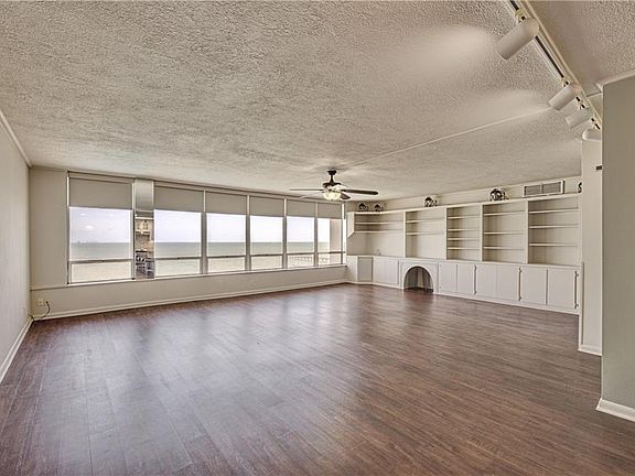 5th image of 4302 Ocean Dr APT 43