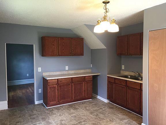 4th image of 2306 Clement Ave