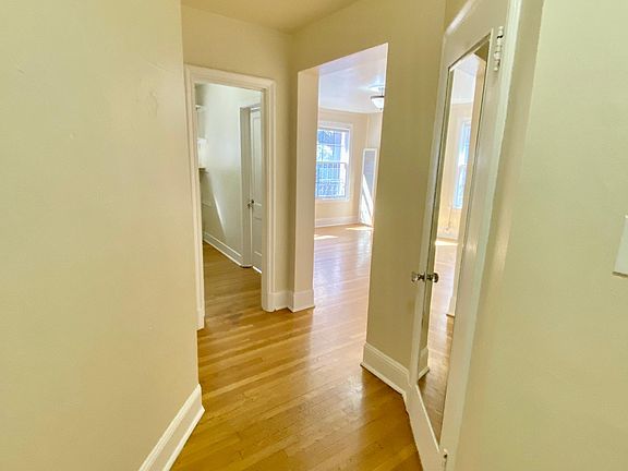 2nd image of 1420 Boren Ave APT 101