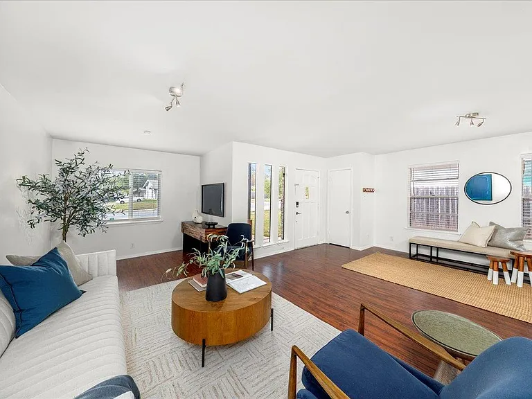 5108 Emerald Forest Dr — Photo 5