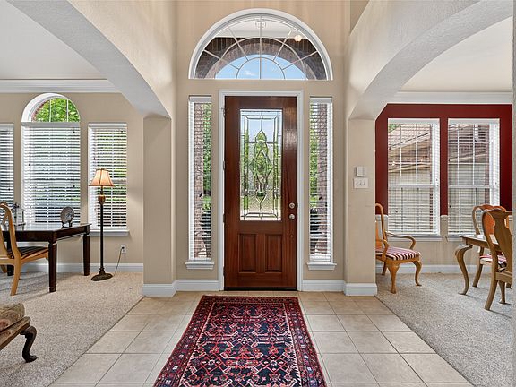 5th image of 2305 Brenham Dr