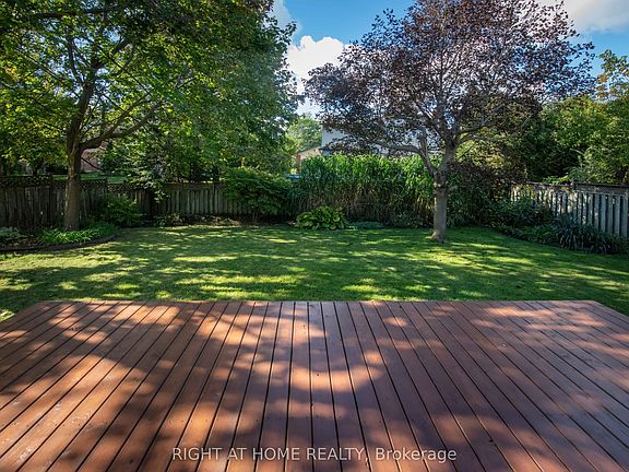 2nd image of 83 Anstead Cres