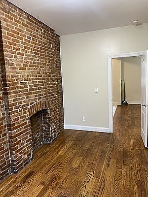 2nd image of 213 W 135th St APT 4A