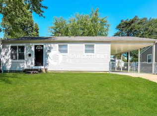 2515 Hawthorne Manor Dr, Florissant, MO 63031