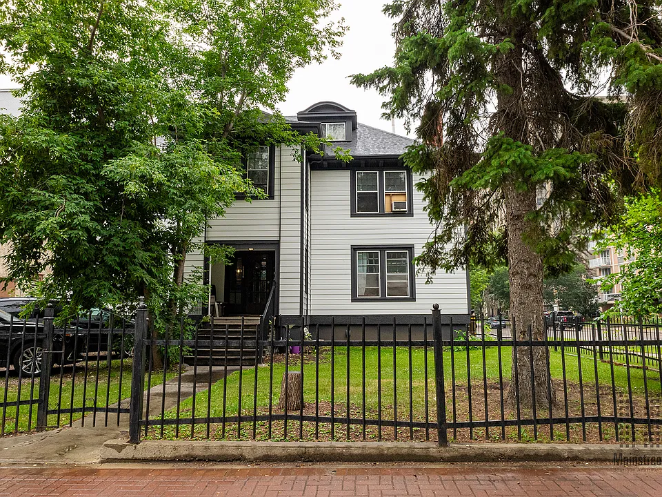 10529 99th Ave NW