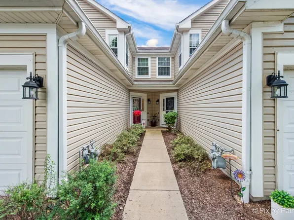 118 Harvest Gate, Lake In The Hills, IL 60156