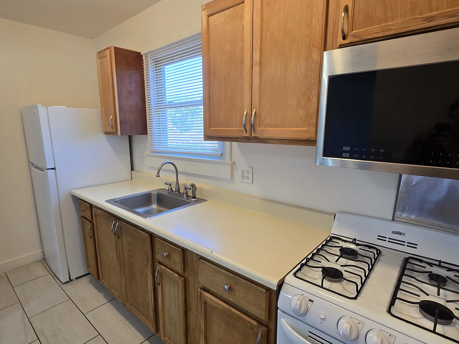 1 bed, 550 sqft, $1,200 — Photo 4
