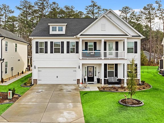 2nd image of 140 Azure Loop