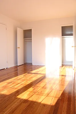 Sold by Diamond Real, Inc. | media 21