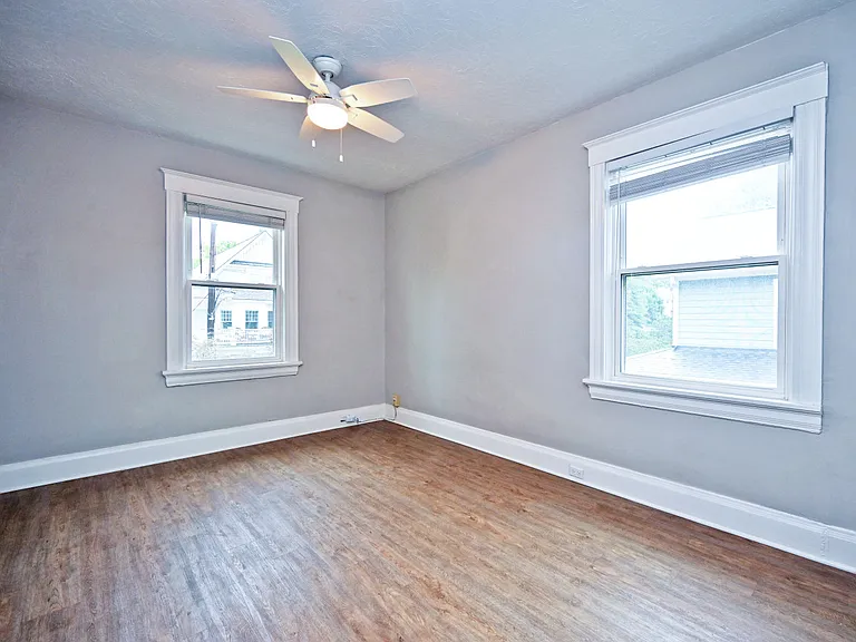 2709 Griffiths Ave — Photo 21