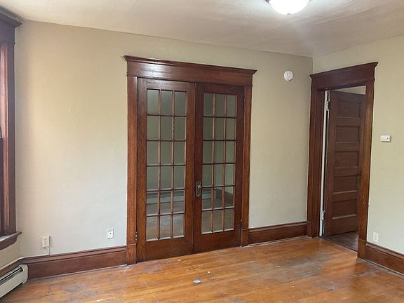 5th image of 301 Dayton Ave APT 6