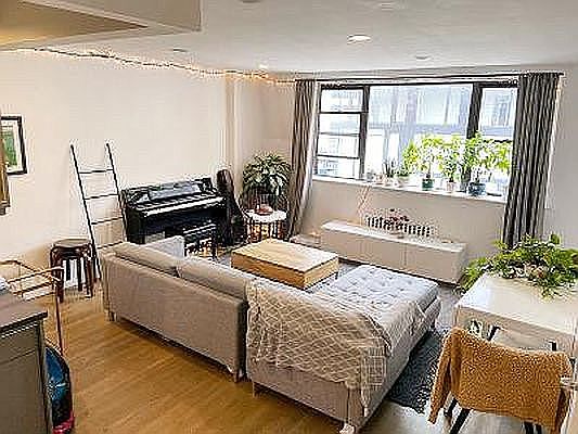 4th image of 246 10th Ave Penthouse F