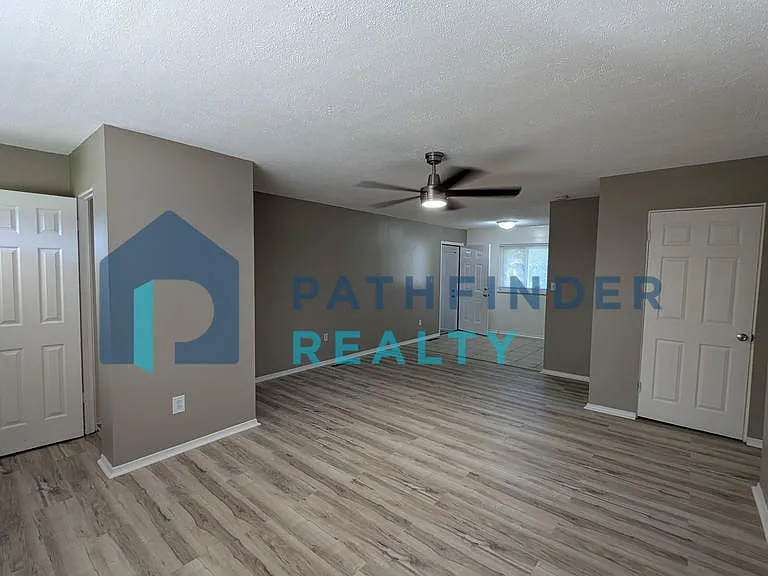 61 Brookhaven Dr — Photo 4