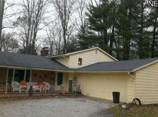 3135 McCleary Jacoby Rd, Cortland, OH 44410