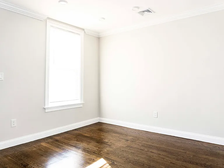 75 Morris St #2 — Photo 5