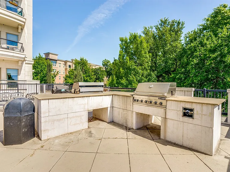 501 Samuels Ave #230 — Photo 37