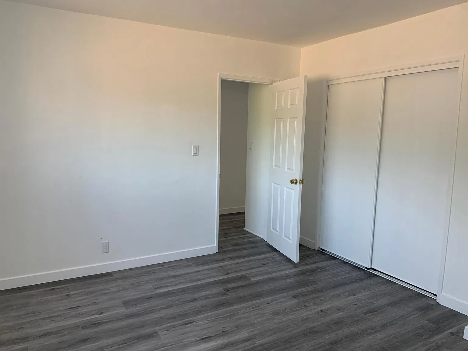 1315 Bates Ave — Photo 4