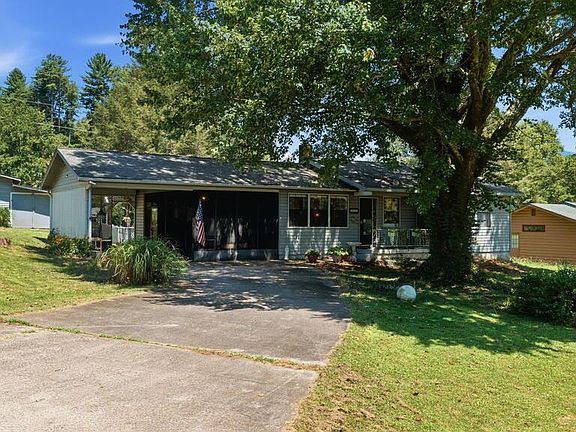 2nd image of 1098 Cat Creek Rd